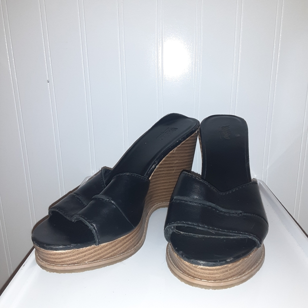 Size 9 Mossimo Wedgea
